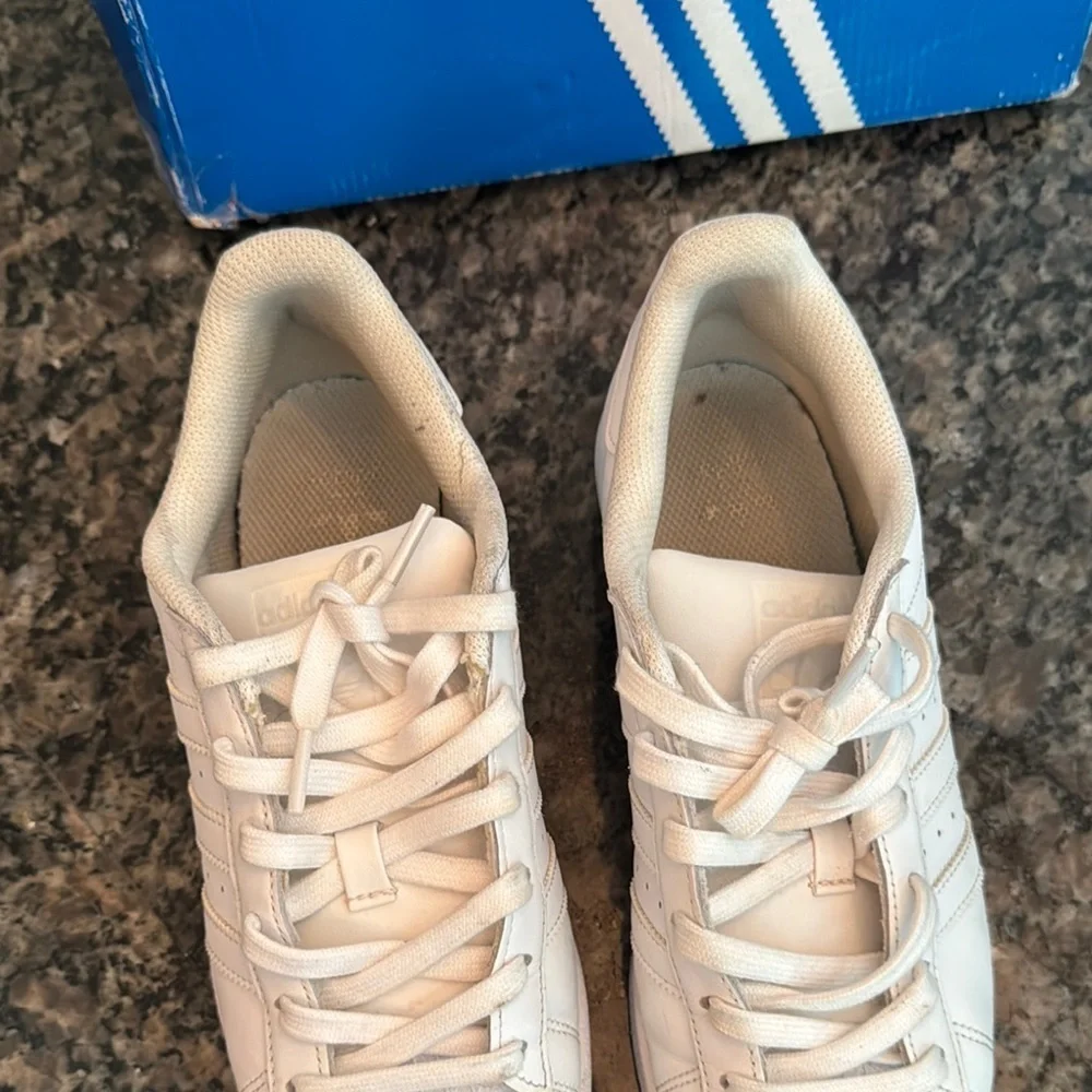 Adidas superstar foundation Classic White Leather Sneakers 6.5Y - Picture 4 of 10